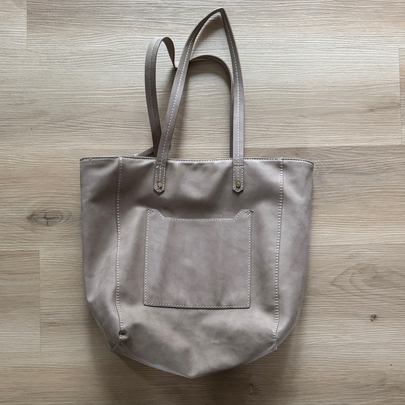 Handbags - Universal Thread Tote